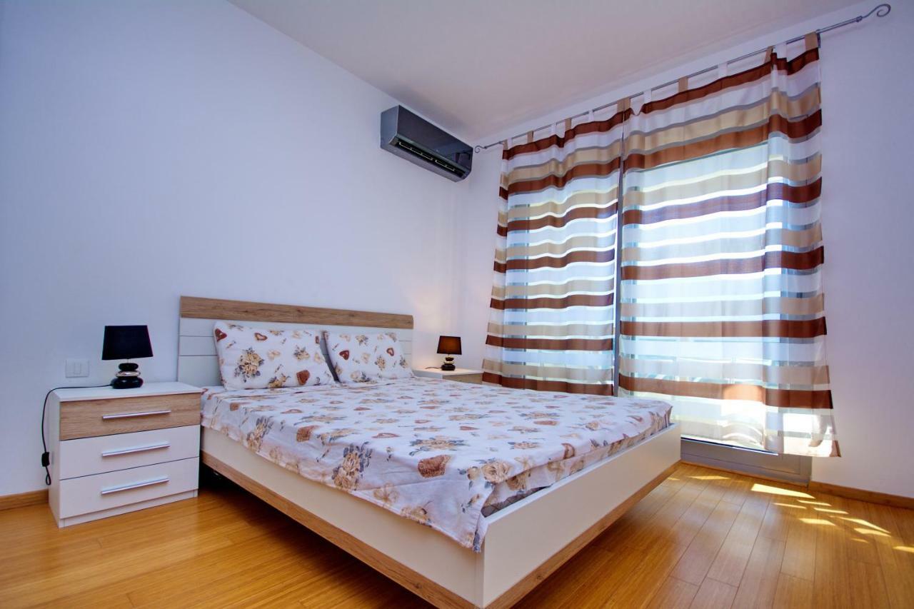 Apartment Dobrota Cattaro Esterno foto