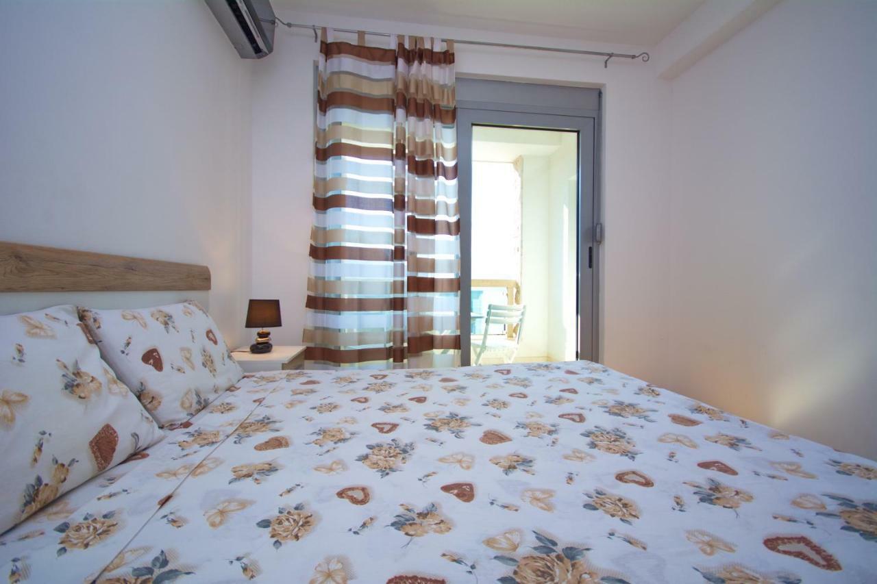 Apartment Dobrota Cattaro Esterno foto