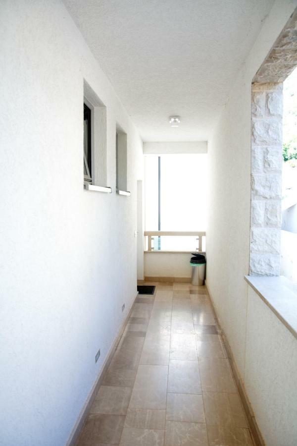 Apartment Dobrota Cattaro Esterno foto
