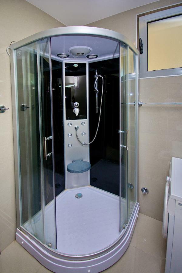 Apartment Dobrota Cattaro Esterno foto