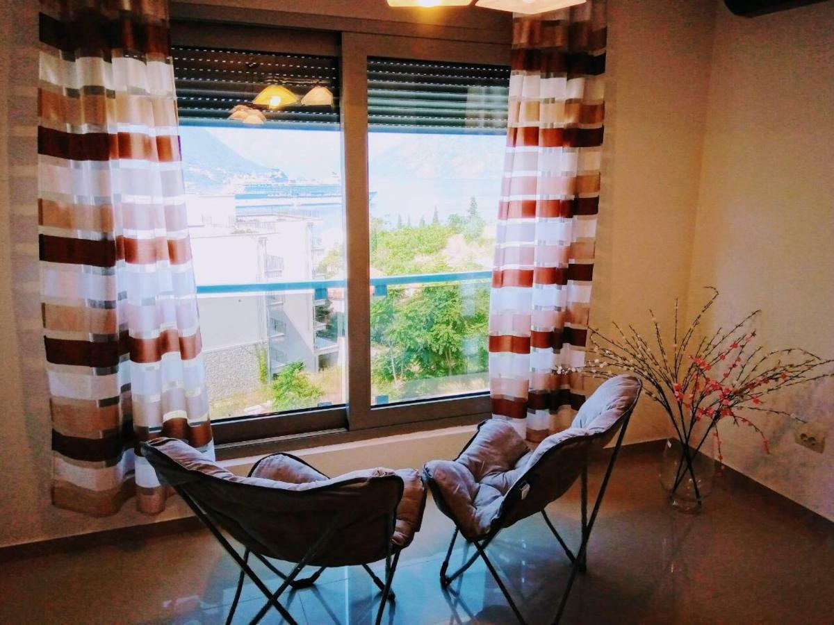 Apartment Dobrota Cattaro Esterno foto